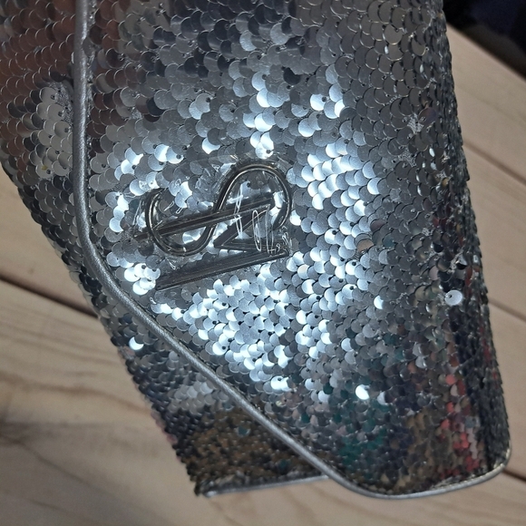 STEVE MADDEN BGLAMY Sequin Clutch Silver Shoulder Crossbody Bag Party - Picture 12 of 12